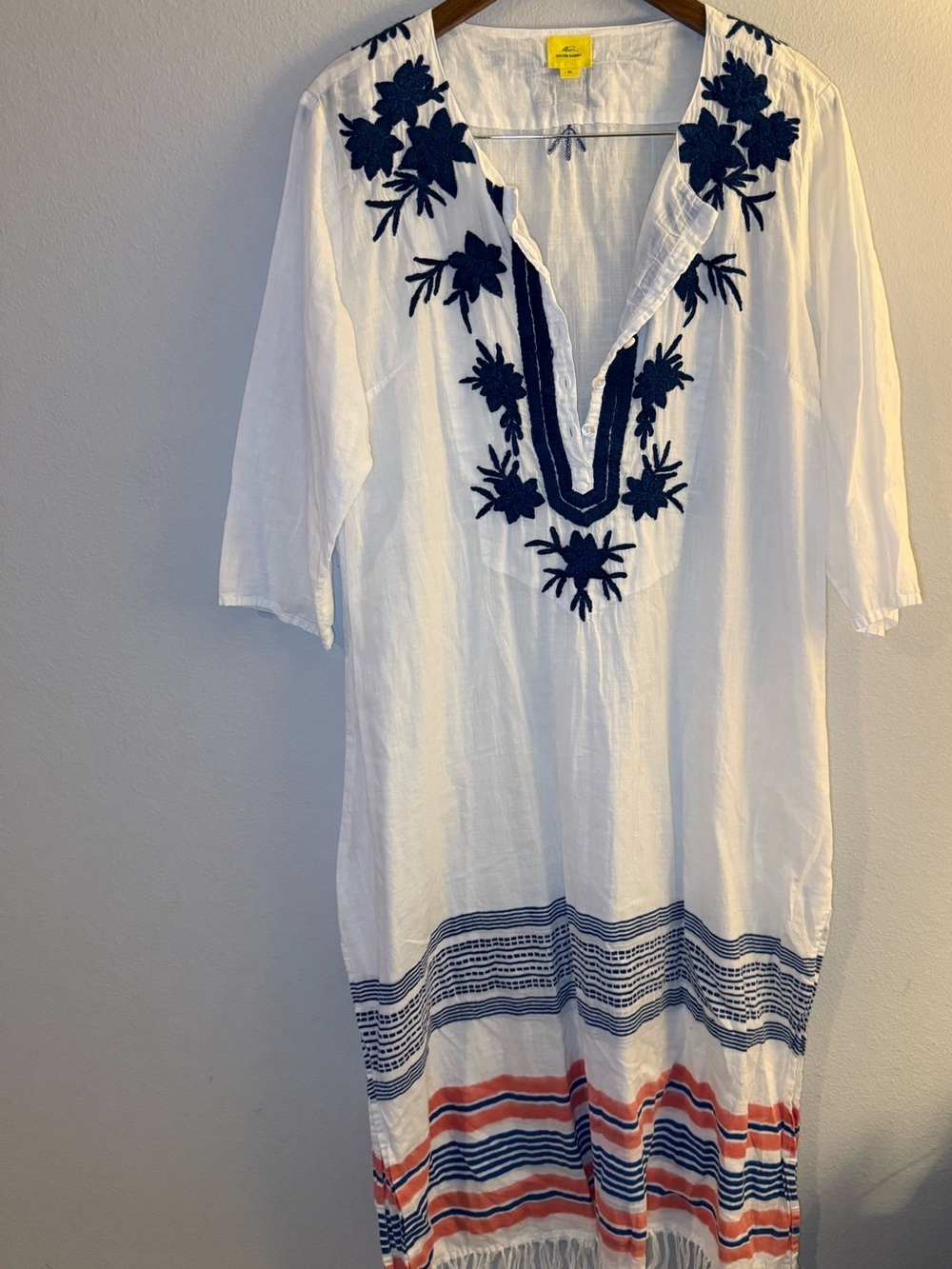 Roller Rabbit White with Blue Embroidery Cover Up Kaften
